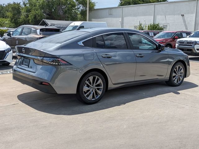 New 2026 Nissan Sentra SL w/ Floor Mat Package FWD image 6