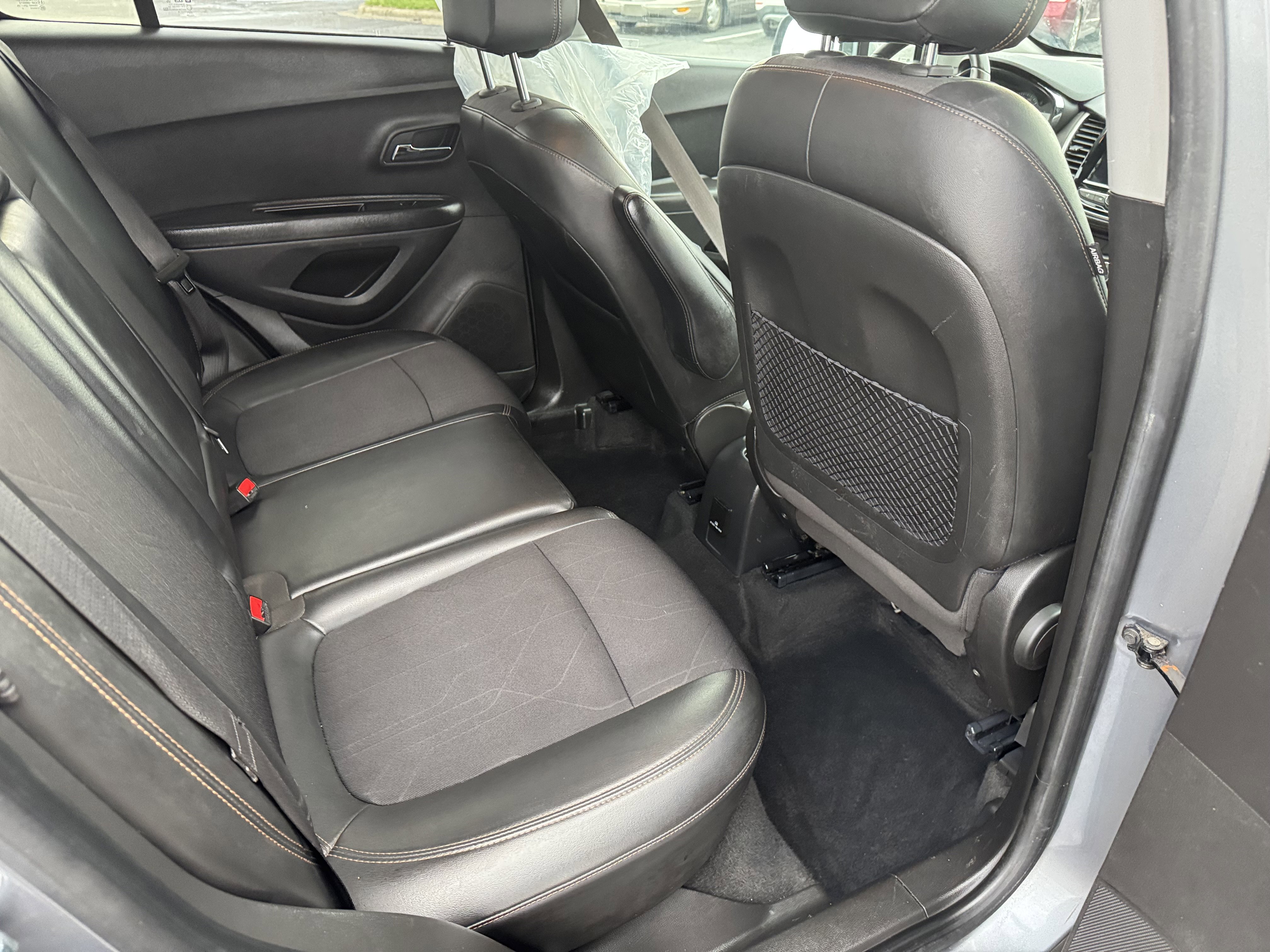 Used 2019 Chevrolet Trax LT w/ LT Convenience Package image 19