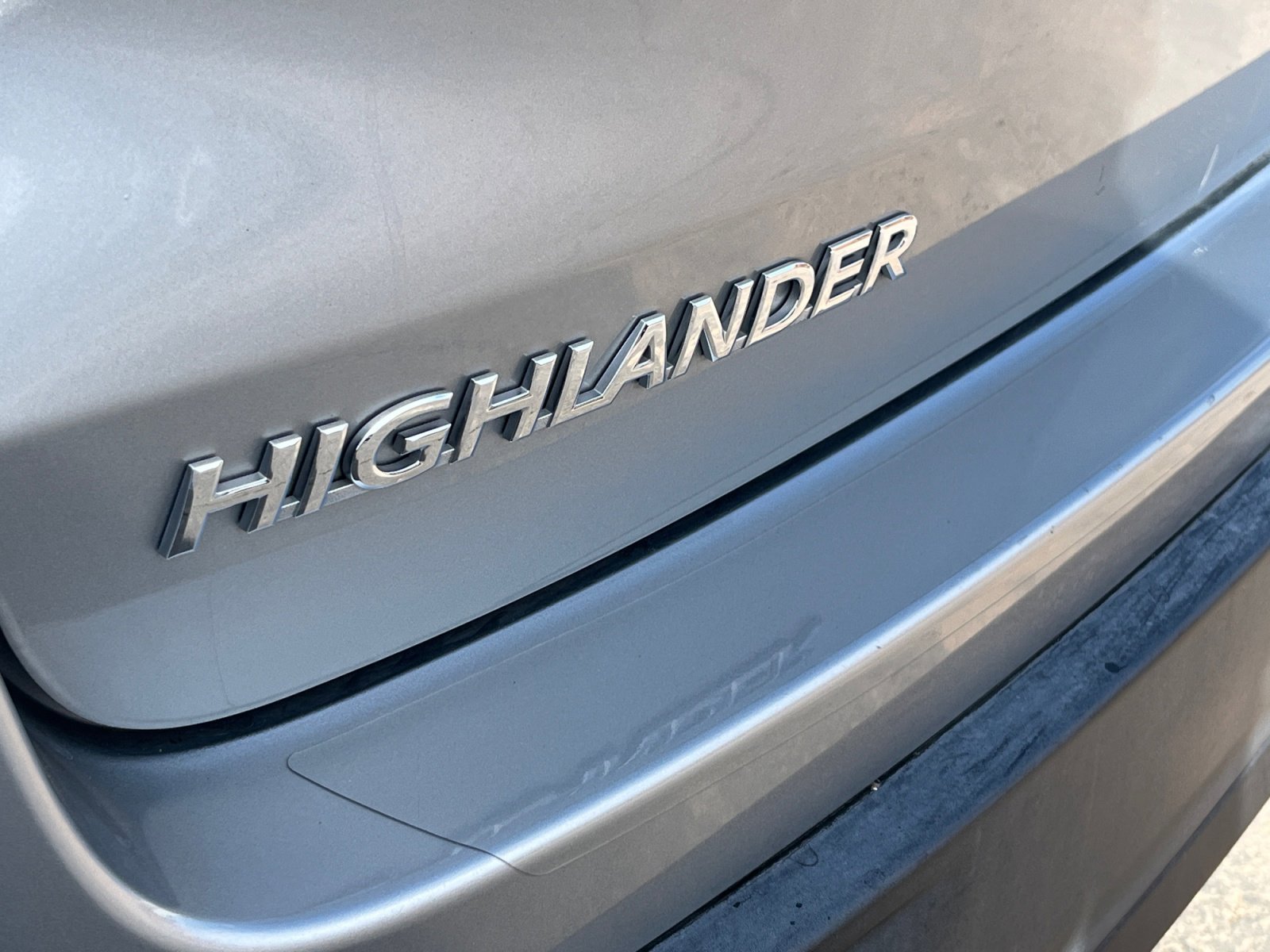 Used 2019 Toyota Highlander LE FWD image 27