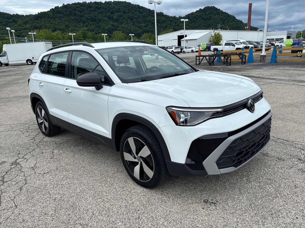 Used 2025 Volkswagen Taos S AWD/4WD image 7