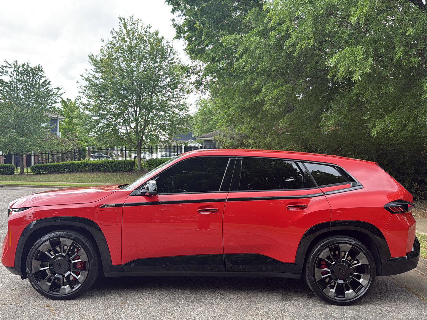 Used 2023 BMW XM image 2