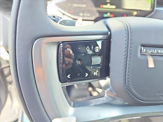 New 2025 Land Rover Range Rover SE image 18
