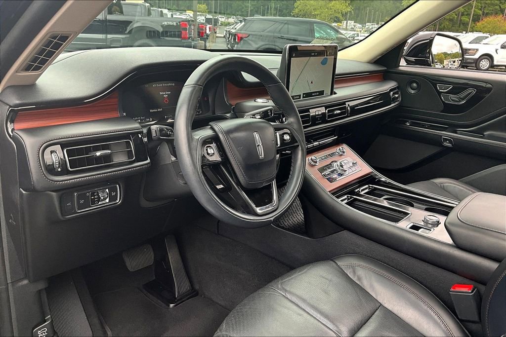 Certified 2023 Lincoln Aviator Reserve w/ Equipment Group 201A image 14