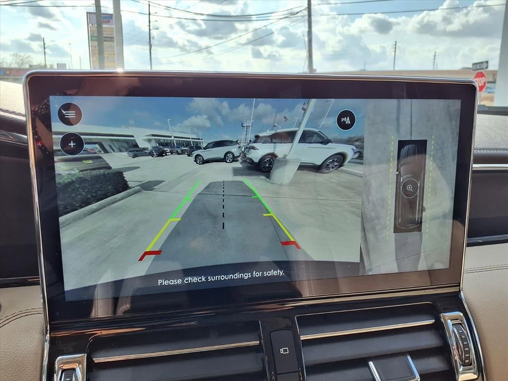 Used 2022 Lincoln Navigator L Reserve AWD/4WD image 10