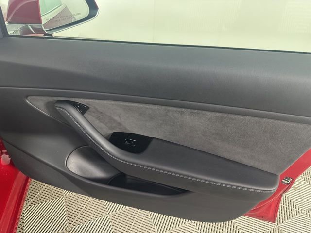 Used 2018 Tesla Model 3 Long Range AWD/4WD image 17