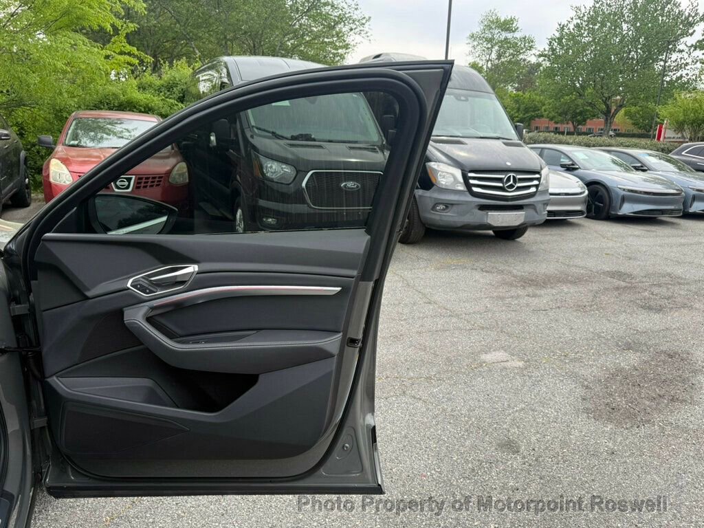 Used 2024 Audi Q8 e-tron Premium AWD/4WD image 20