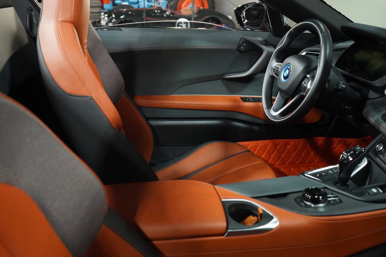 Used 2019 BMW i8 Roadster image 89