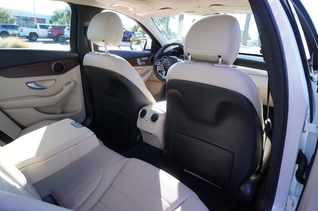 Used 2021 Mercedes-Benz C 300 Sedan image 10