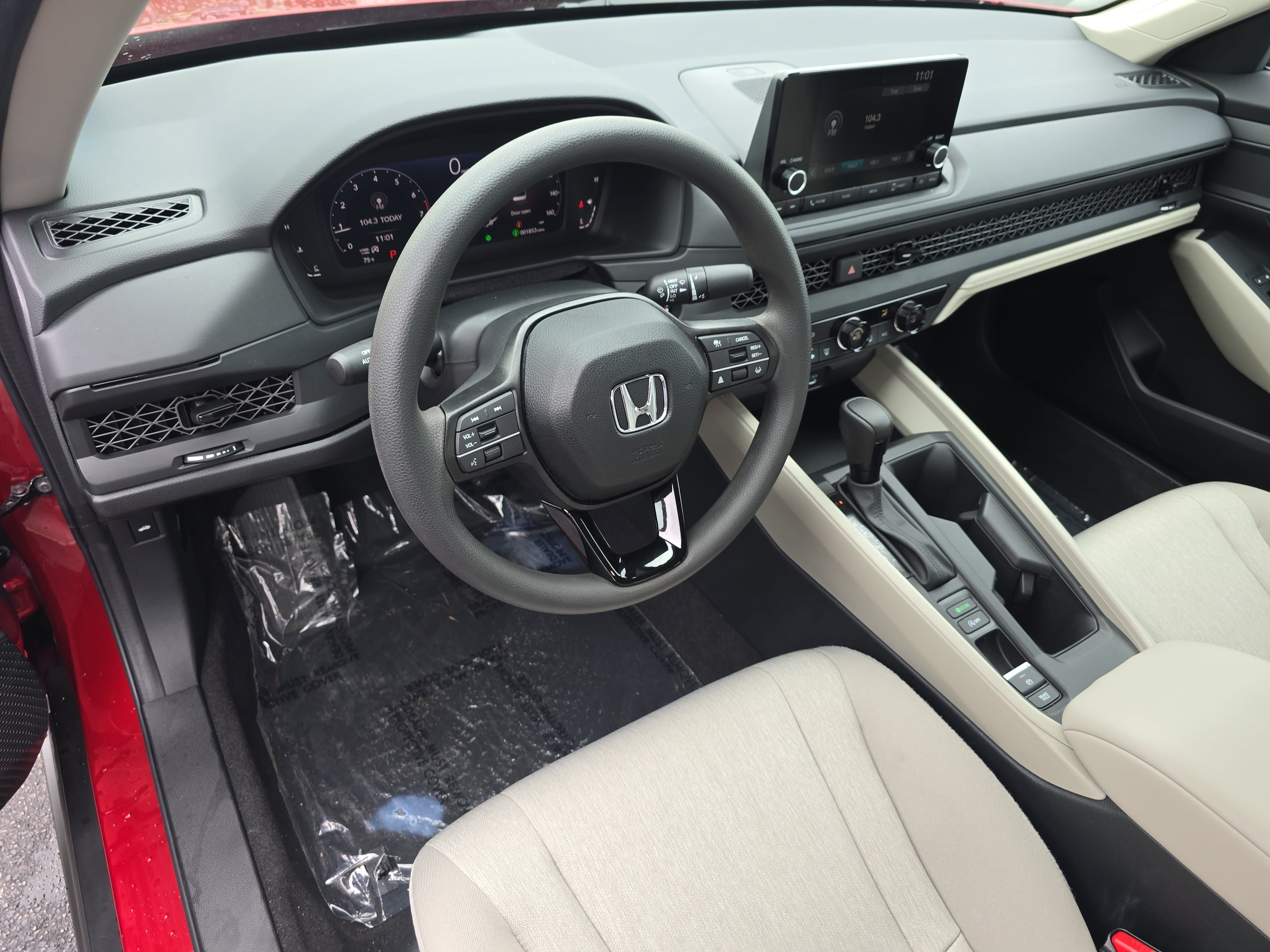 Used 2025 Honda Accord LX image 15