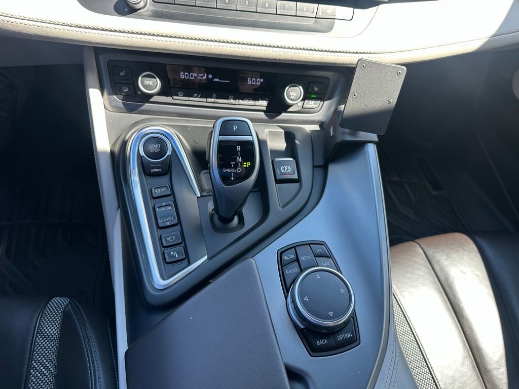 Used 2016 BMW i8 AWD/4WD image 27