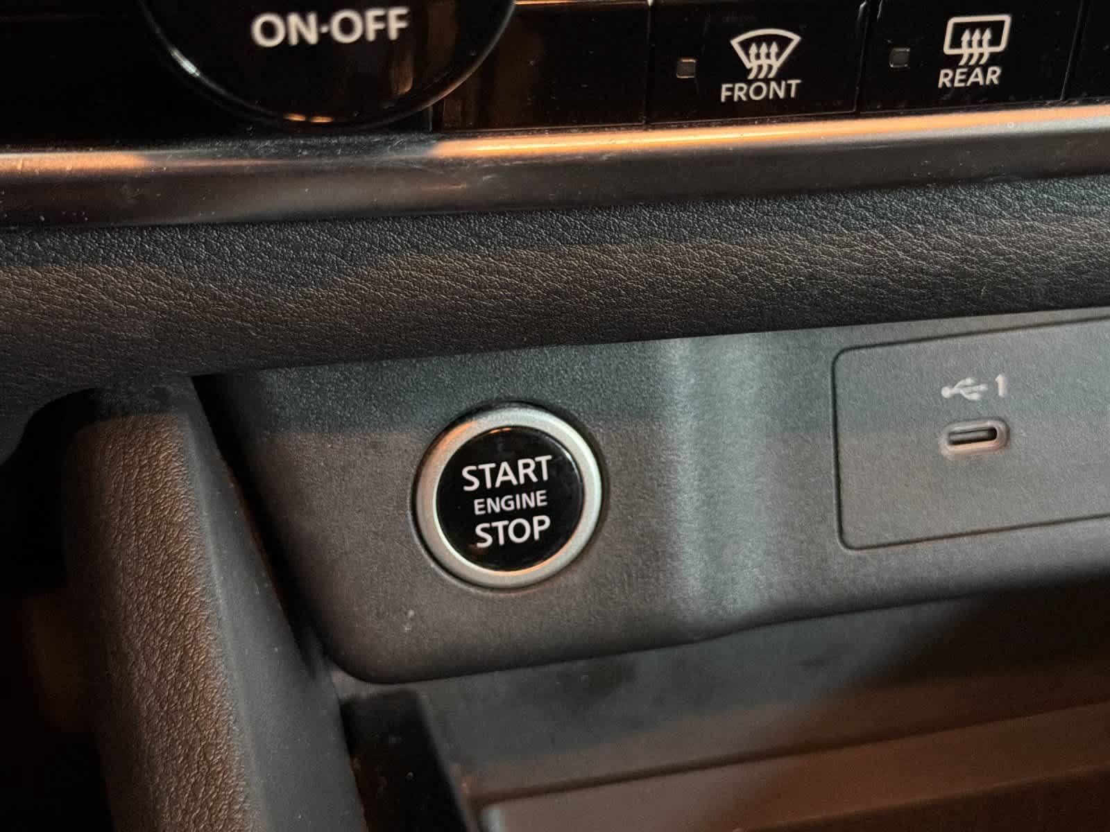 Used 2022 Nissan Rogue SV FWD image 23