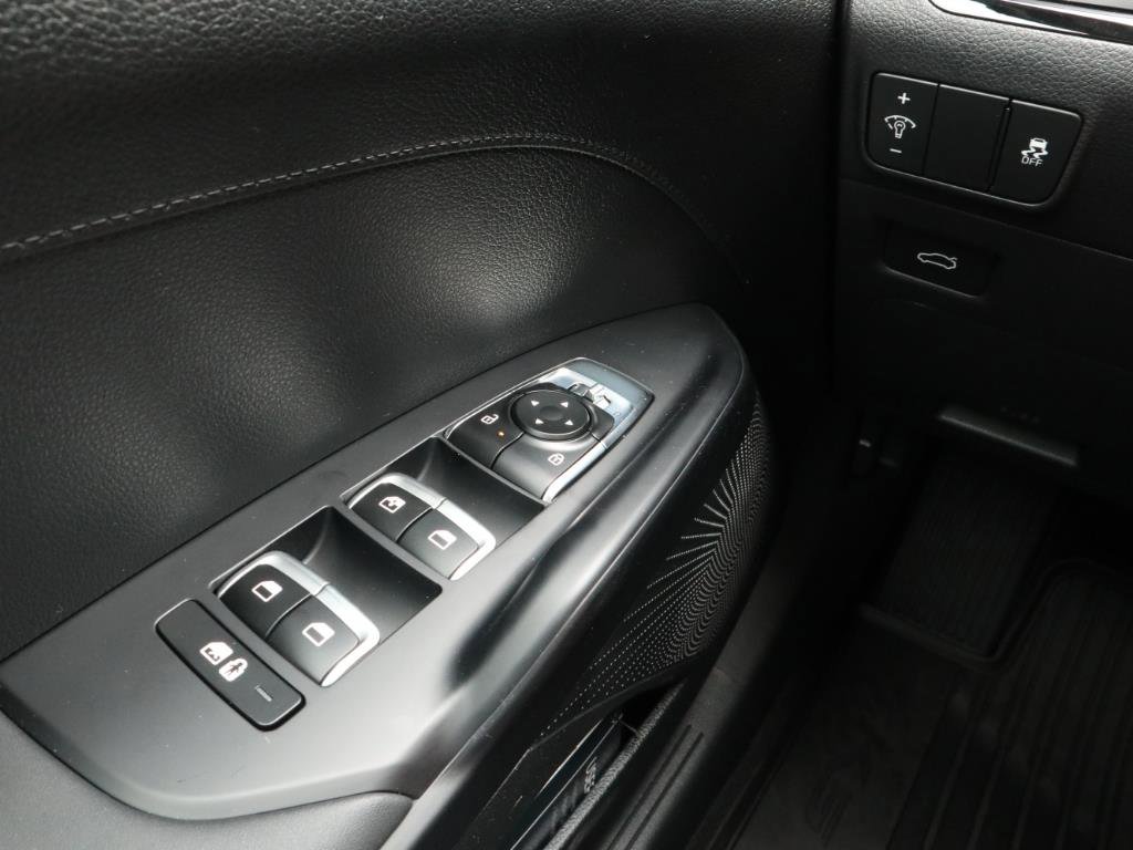 New 2025 Kia K5 LXS image 12