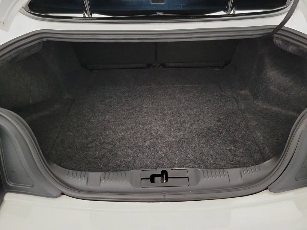 Used 2018 Ford Mustang Coupe RWD image 17