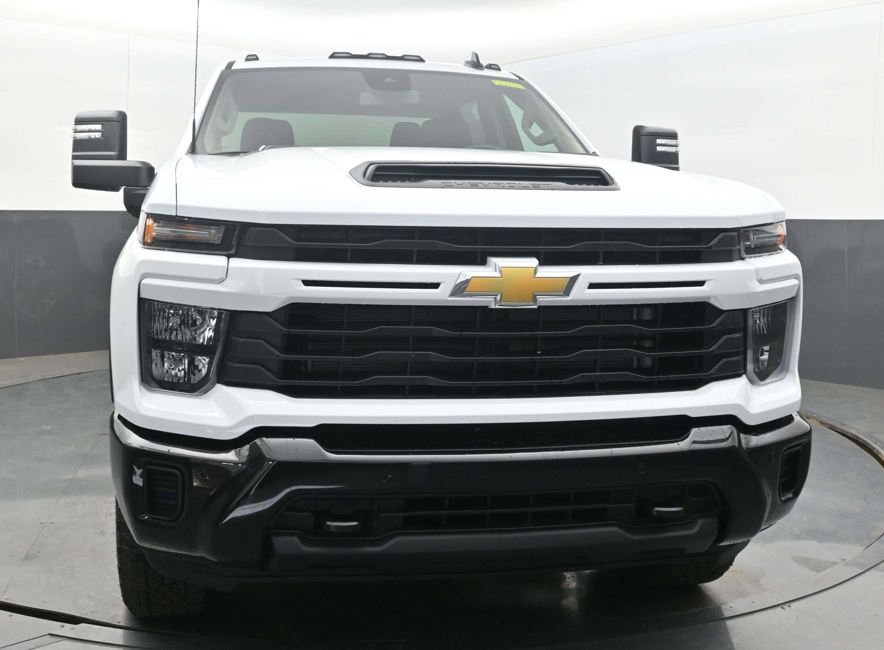 New 2026 Chevrolet Silverado 2500 Custom image 3