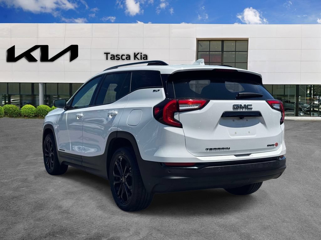 Used 2022 GMC Terrain SLT w/ Infotainment Package II AWD/4WD image 6