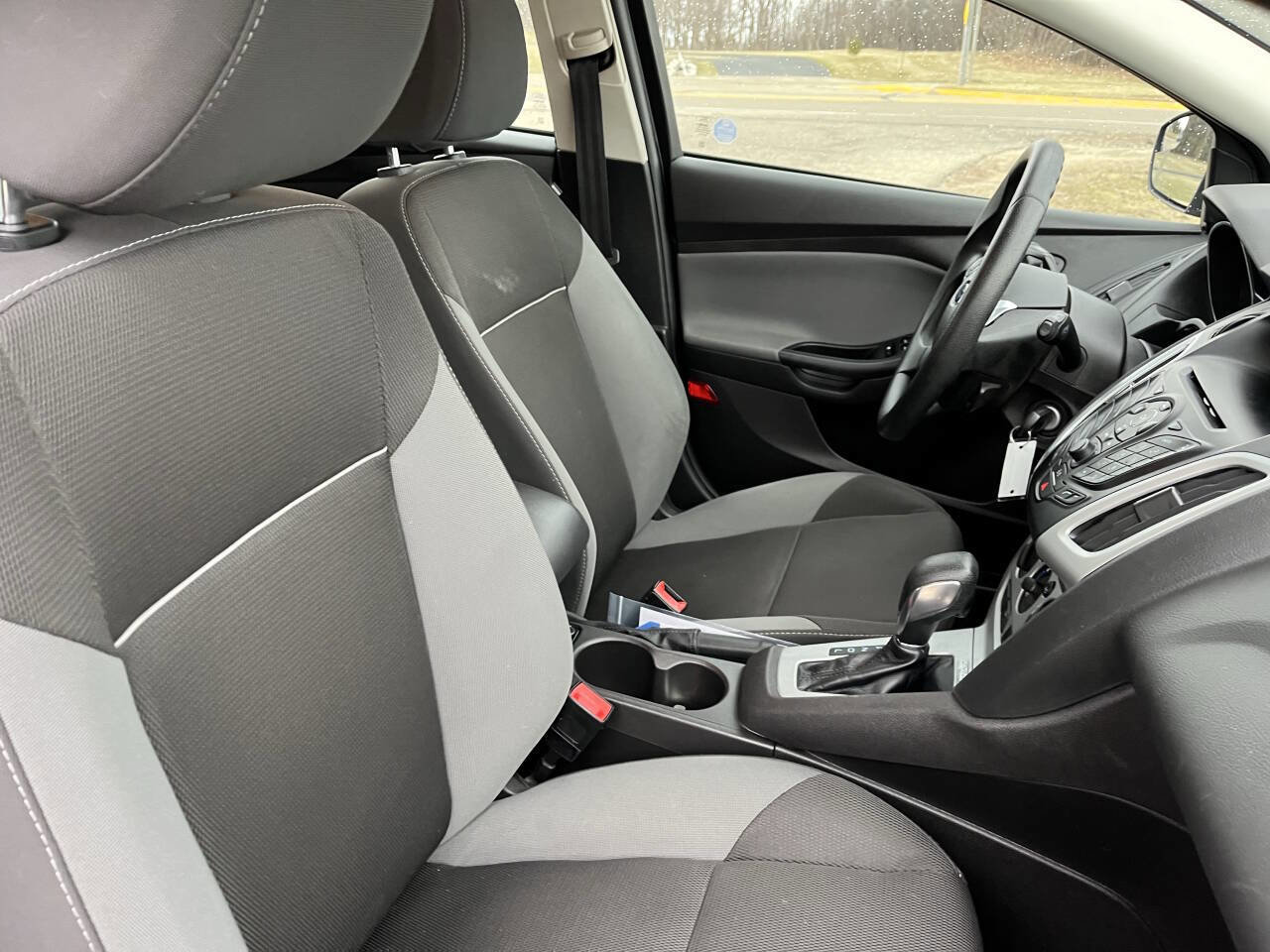 Used 2013 Ford Focus SE image 34