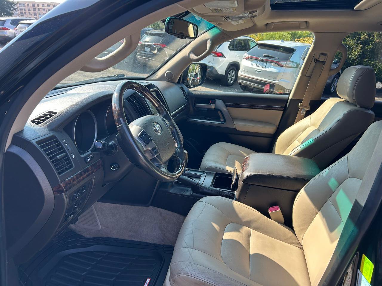 Used 2011 Toyota Land Cruiser w/ Upgrade Pkg AWD/4WD image 16