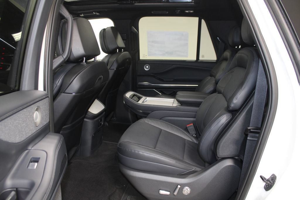 New 2025 Lincoln Navigator L Reserve w/ Jet Appearance Package AWD/4WD image 27