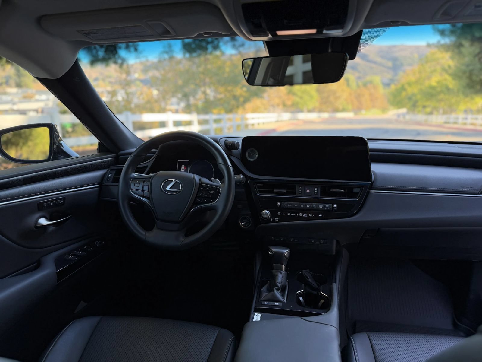 Used 2024 Lexus ES 300h w/ Premium Package FWD image 16