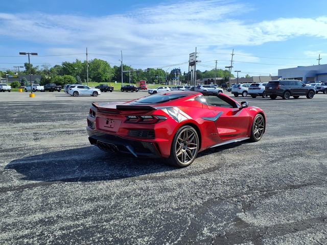 Used 2025 Chevrolet Corvette Z06 RWD image 17
