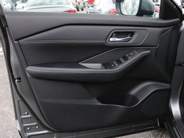 Certified 2024 Nissan Rogue SV w/ SV Premium Package AWD/4WD image 14