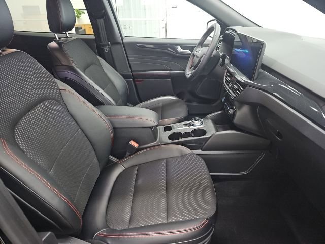 Used 2025 Ford Escape ST-Line w/ Tech Pack #1 image 12