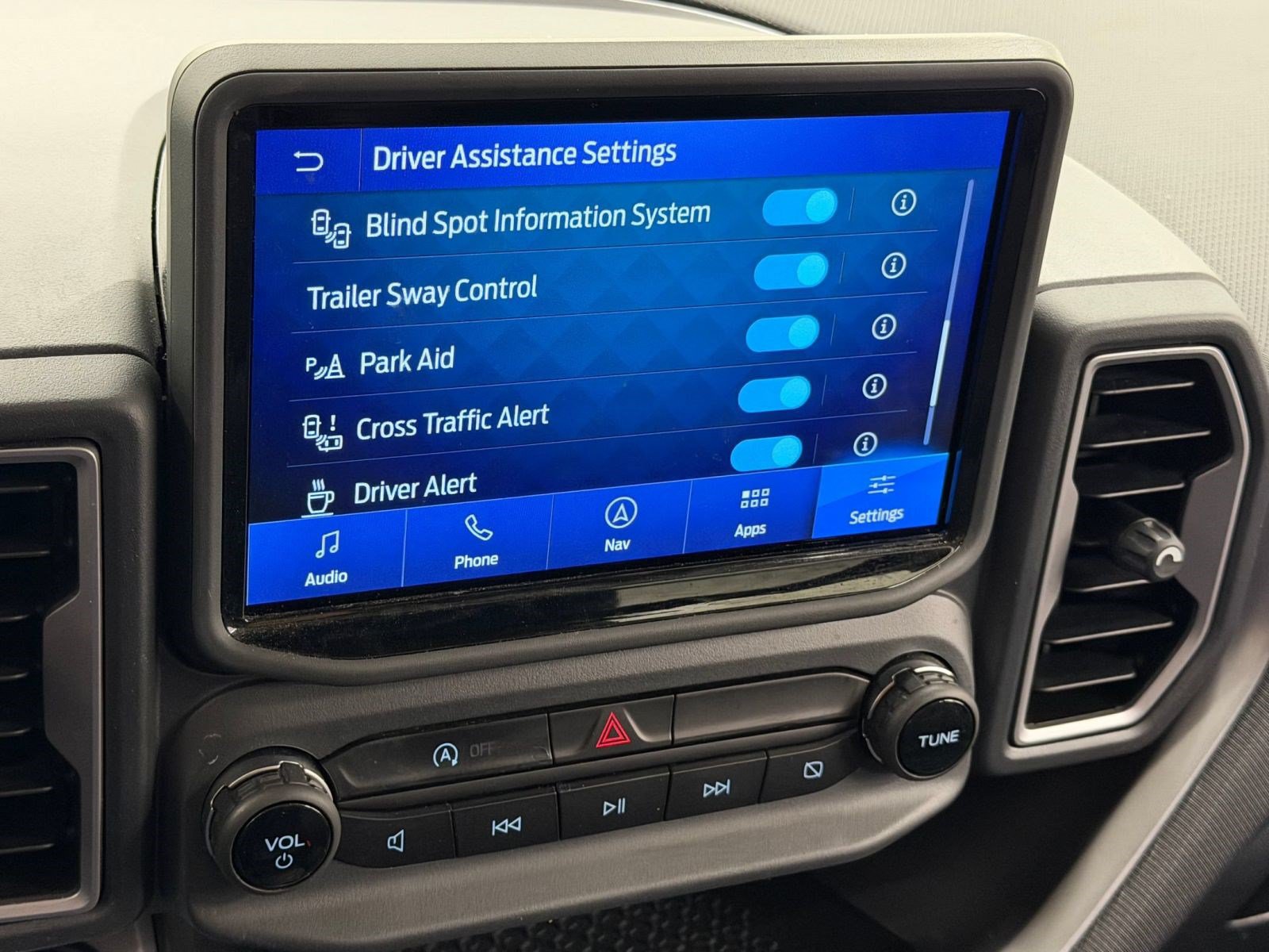 Used 2022 Ford Bronco Sport Outer Banks w/ Tech Package AWD/4WD image 33
