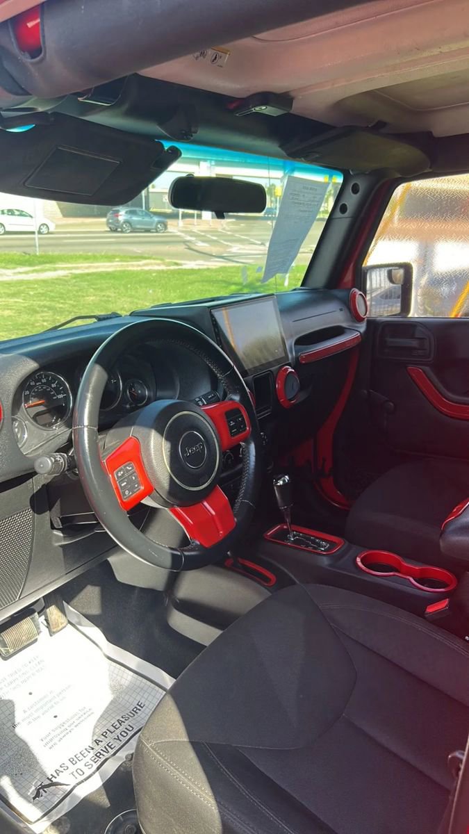 Used 2015 Jeep Wrangler Unlimited Sport w/ Connectivity Group image 6