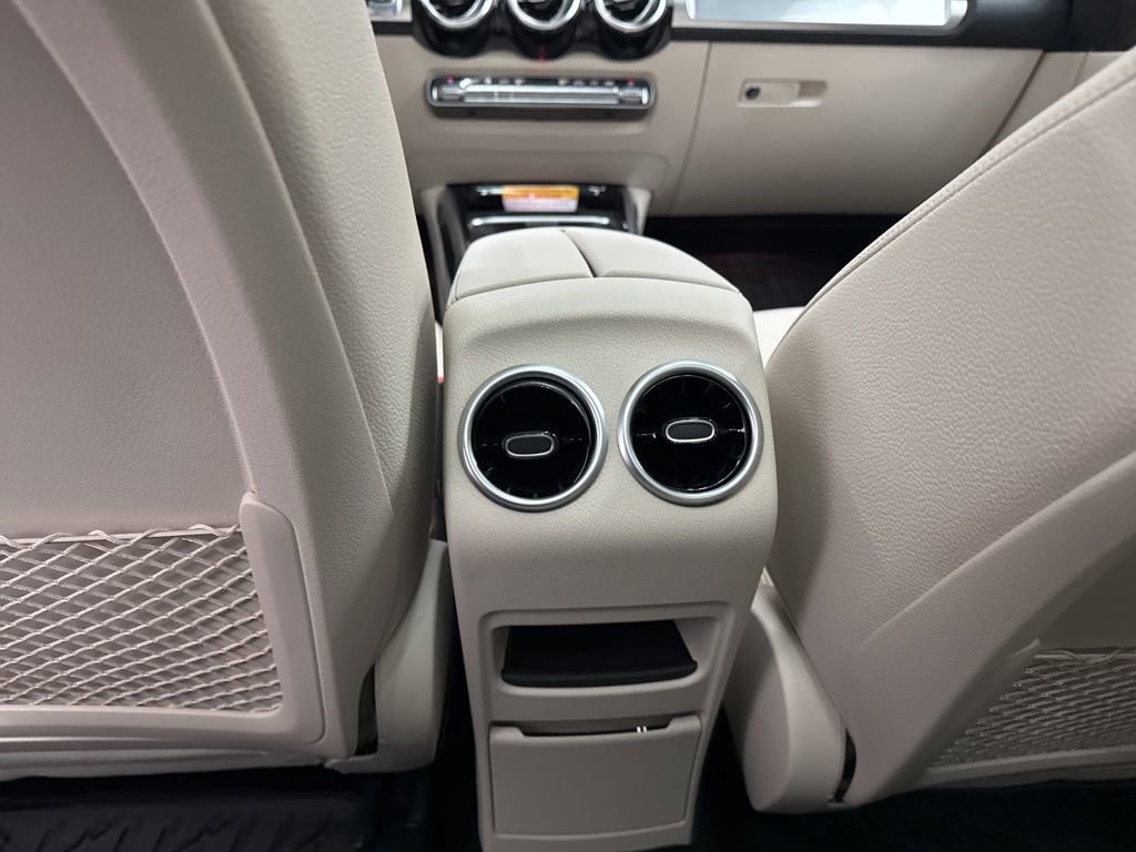 Used 2026 Mercedes-Benz GLB 250 image 23