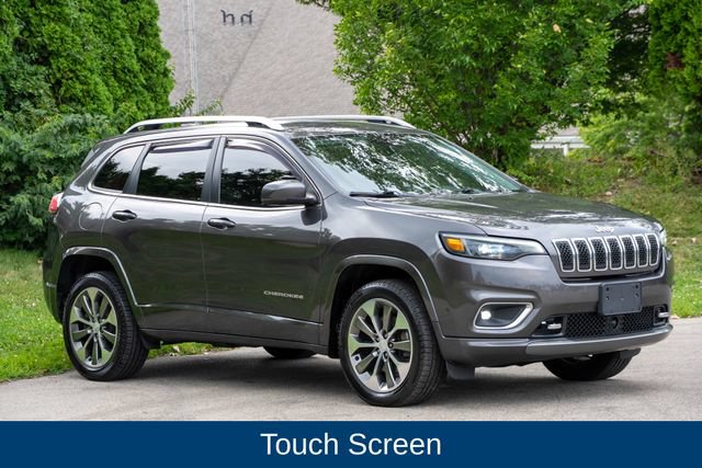 Used 2019 Jeep Cherokee Overland w/ Technology Group AWD/4WD image 3
