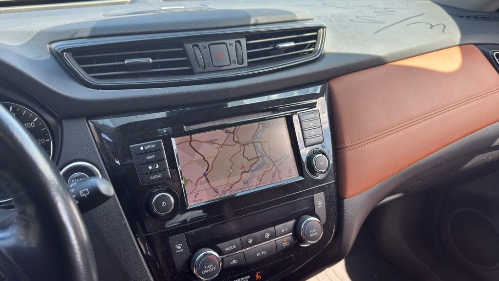 Used 2018 Nissan Rogue SL w/ Premium Package image 13