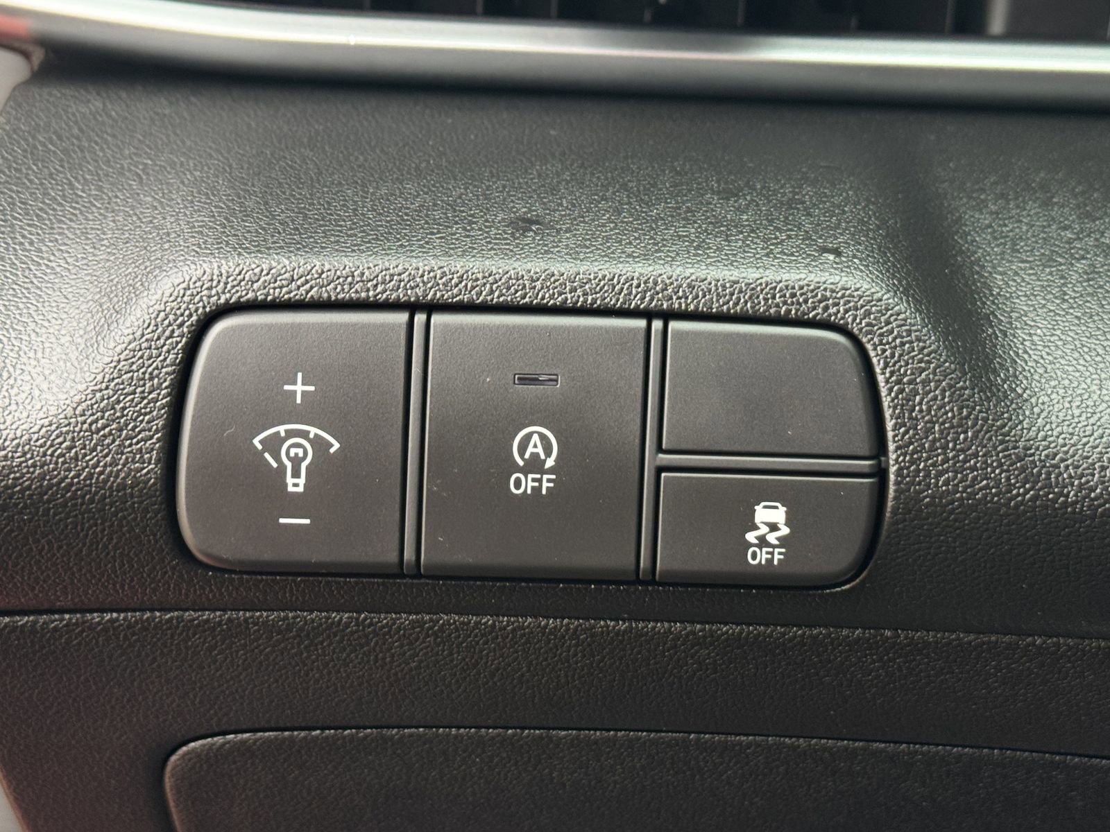 Used 2025 Hyundai Elantra SE FWD image 22