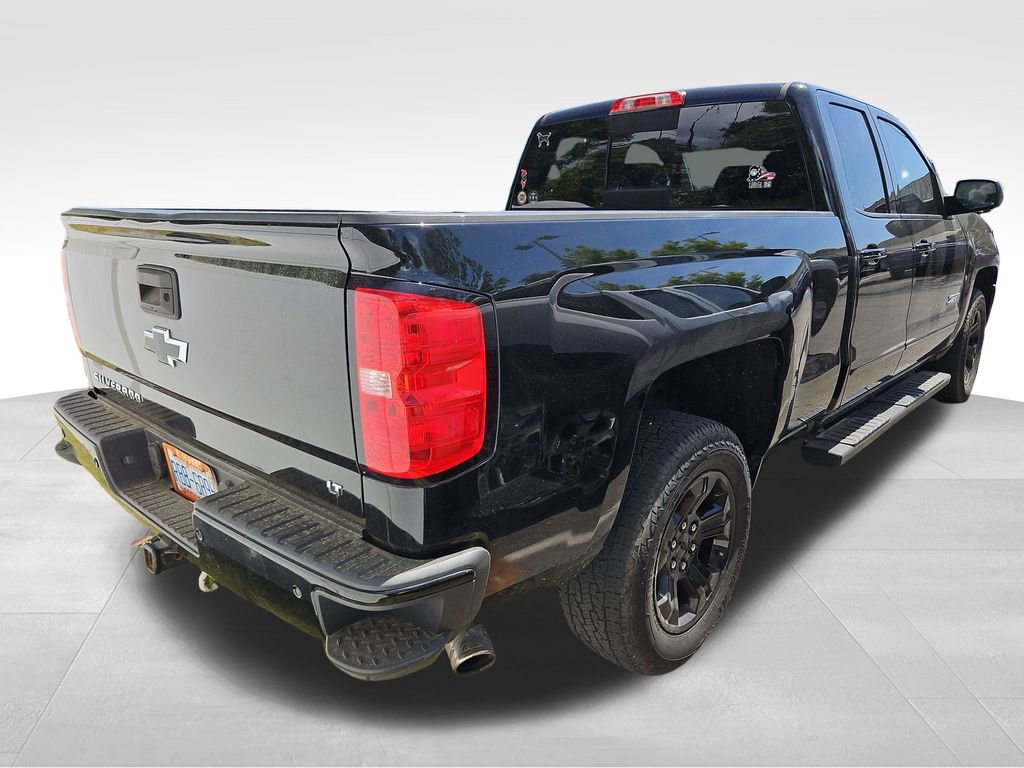 Used 2018 Chevrolet Silverado 1500 LT w/ Midnight Edition image 5