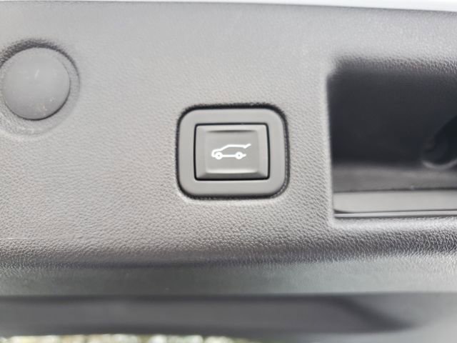 Used 2024 Chevrolet Equinox LT w/ LPO, Floor Liner Package image 13