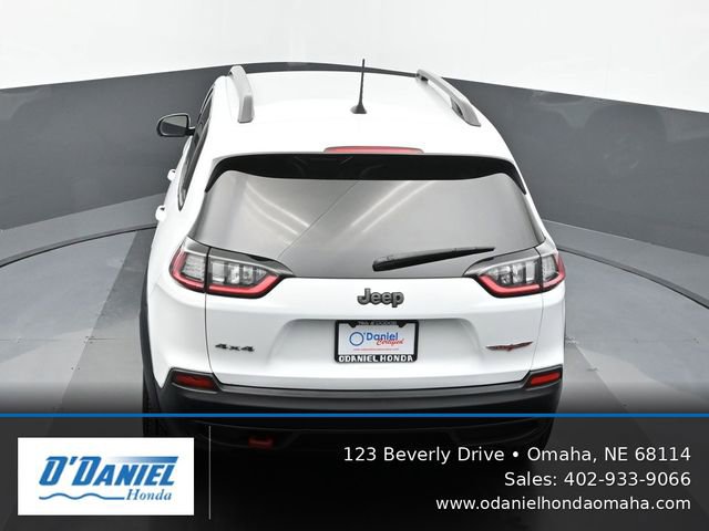 Used 2019 Jeep Cherokee Trailhawk w/ Cold Weather Group AWD/4WD image 17
