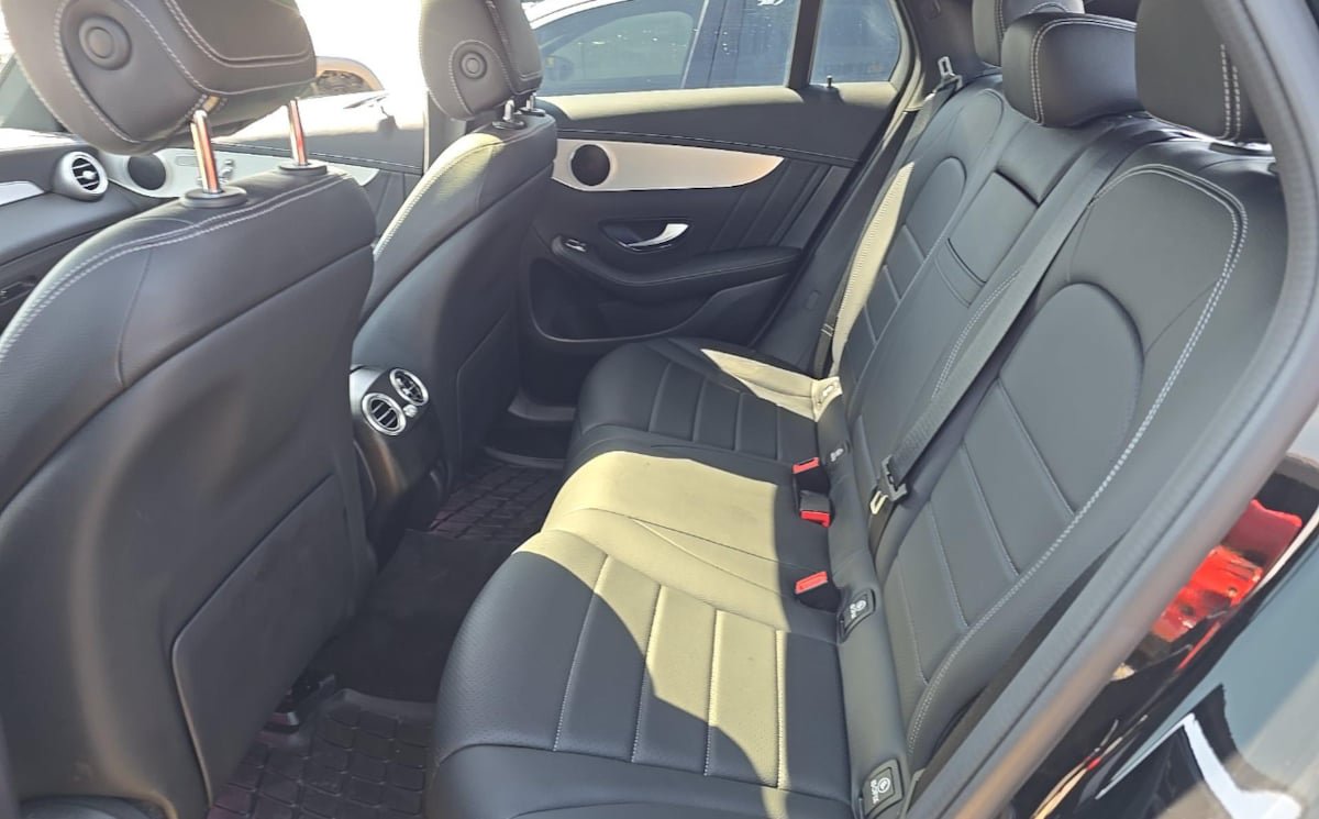 Used 2023 Mercedes-Benz GLC 300 4MATIC Coupe image 8