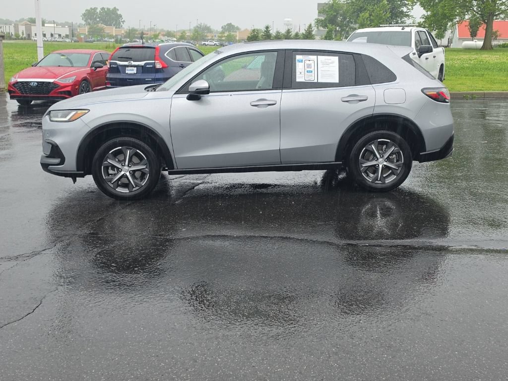 Used 2025 Honda HR-V EX-L image 4