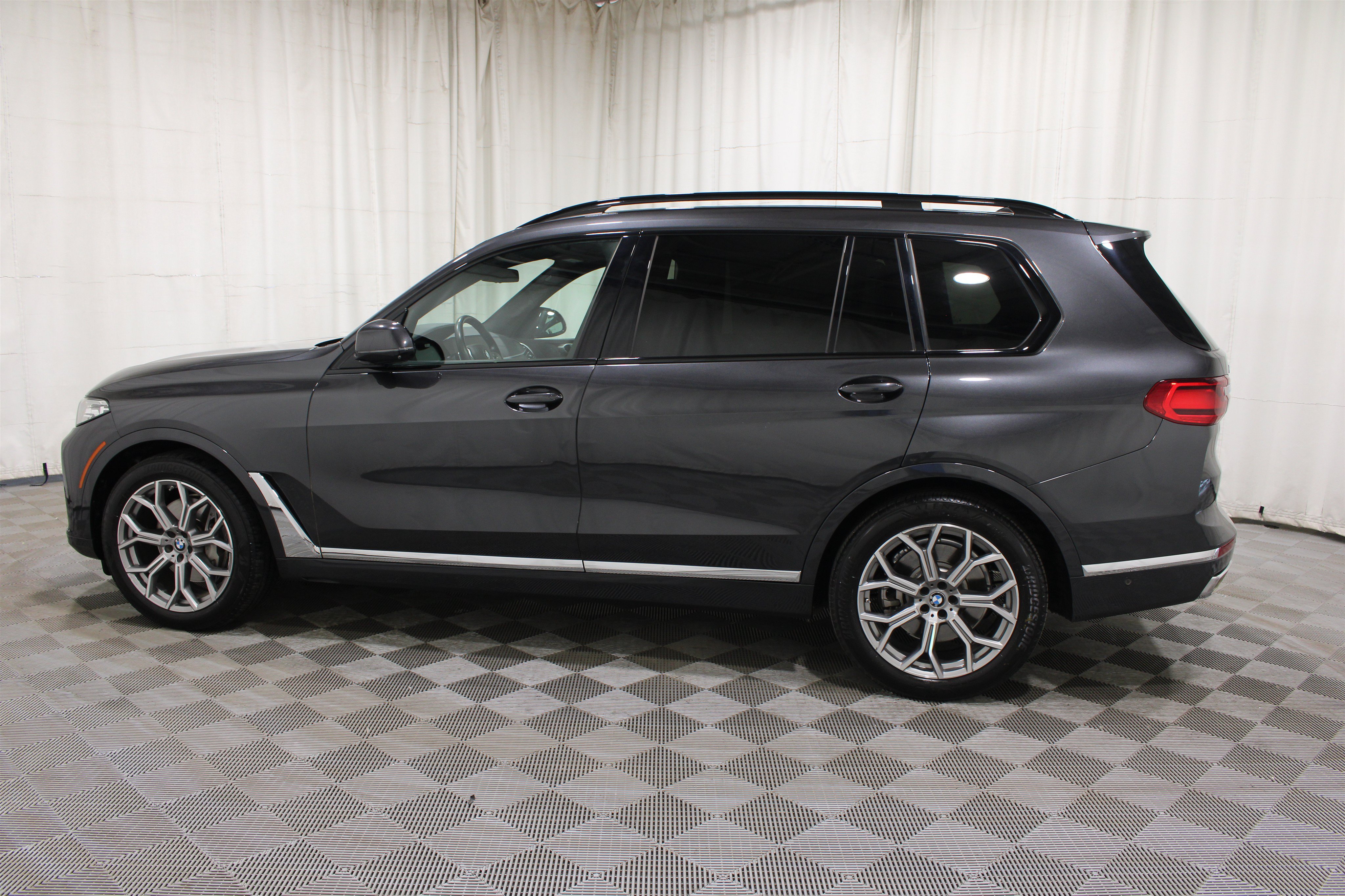 Used 2022 BMW X7 xDrive40i w/ Premium Package AWD/4WD image 45