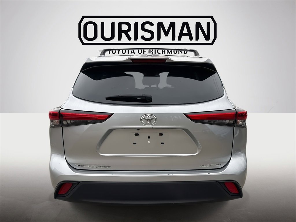 Used 2021 Toyota Highlander XLE image 6