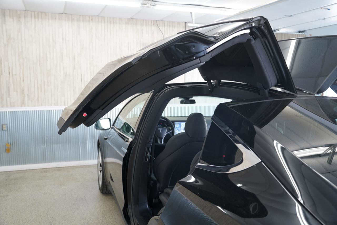 Used 2020 Tesla Model X Performance image 35