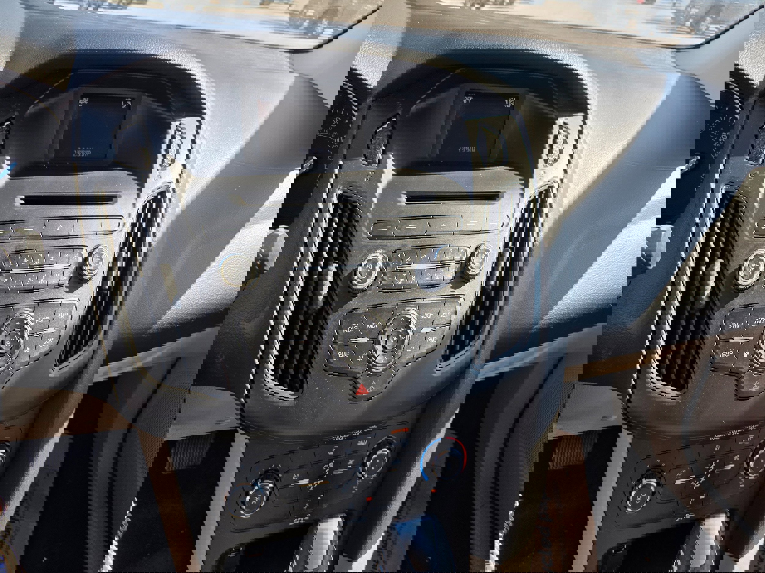 Used 2015 Ford Focus SE image 6