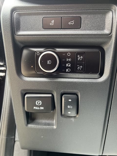 Used 2023 Ford Expedition Limited AWD/4WD image 23