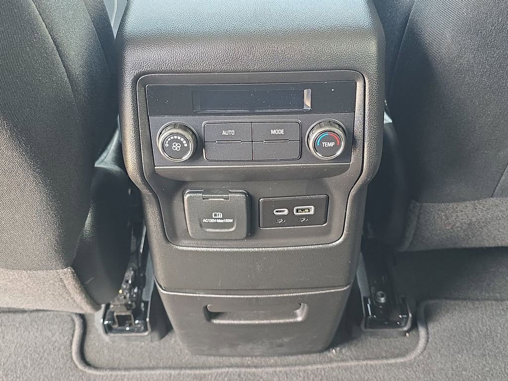 Certified 2023 GMC Acadia SLE w/ Driver Convenience Package image 22