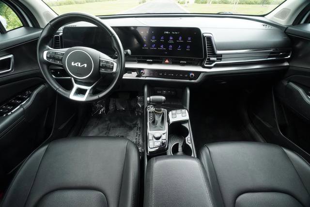 Used 2023 Kia Sportage EX image 13