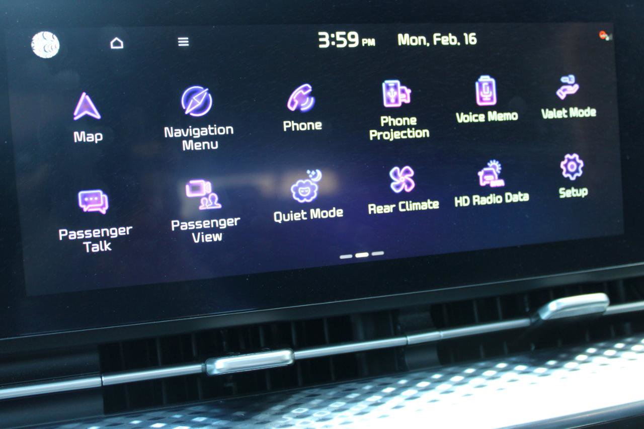 Used 2024 Kia Carnival SX Prestige image 36