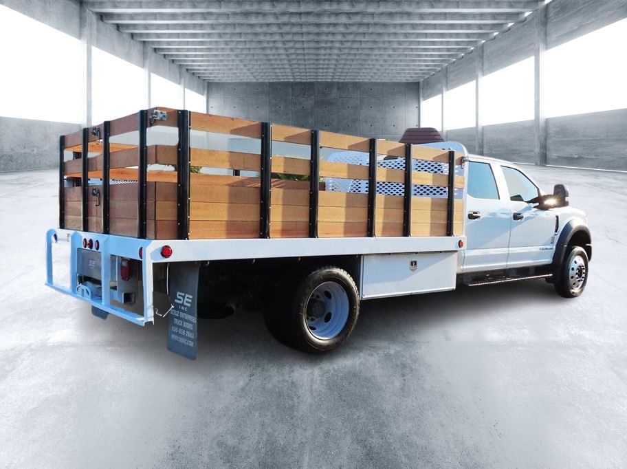 Used 2022 Ford F550 XL w/ Power Equipment Group image 3