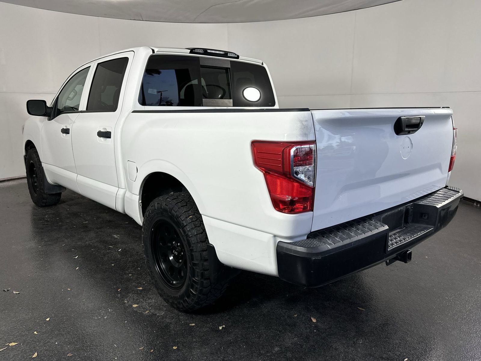 Used 2019 Nissan Titan S AWD/4WD image 6