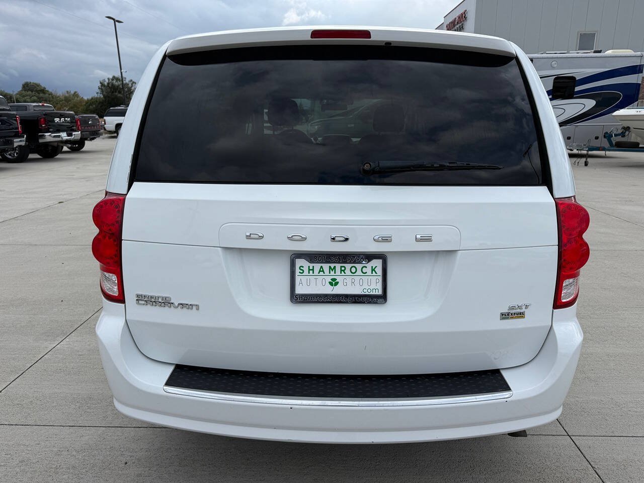 Used 2016 Dodge Grand Caravan SXT FWD image 4