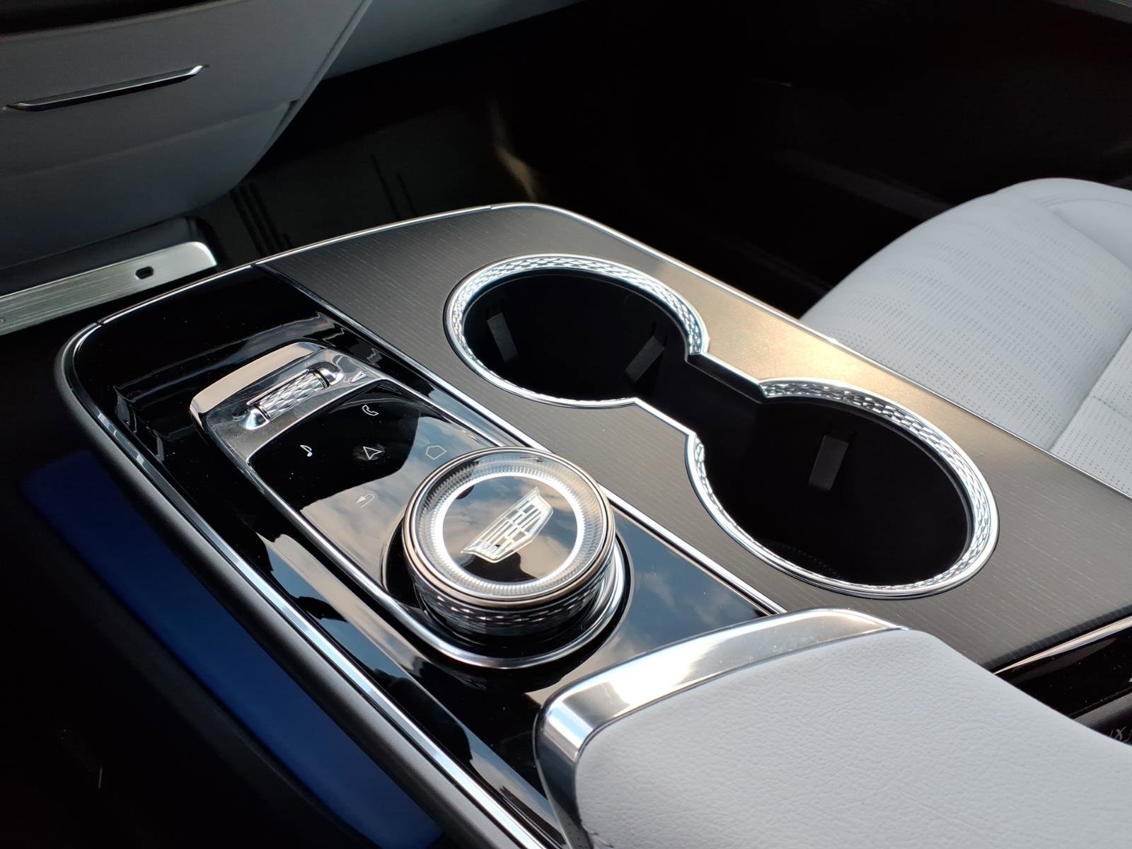 New 2025 Cadillac Lyriq Luxury w/ LPO, Floor Liner Package image 17