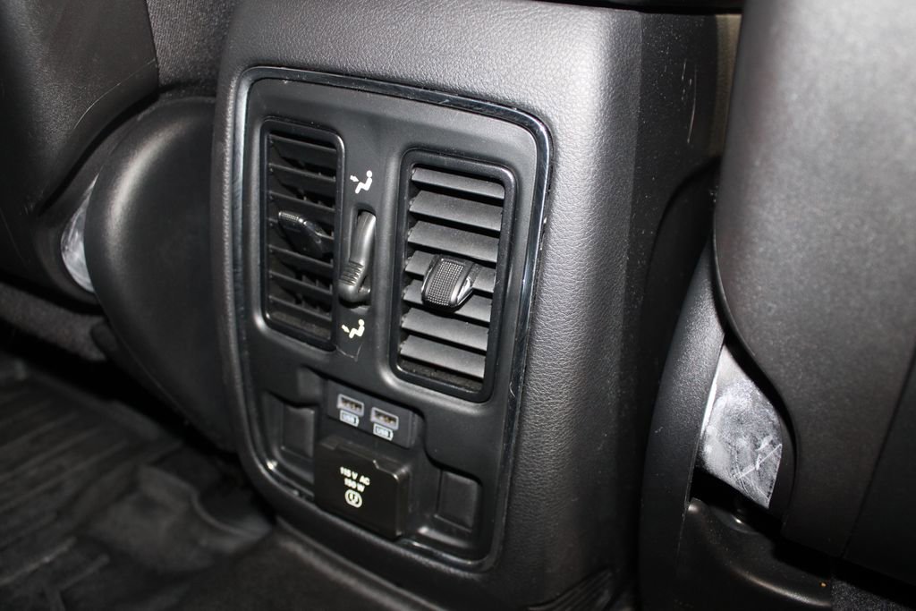 Used 2021 Jeep Grand Cherokee Limited w/ Trailer Tow Group IV image 34